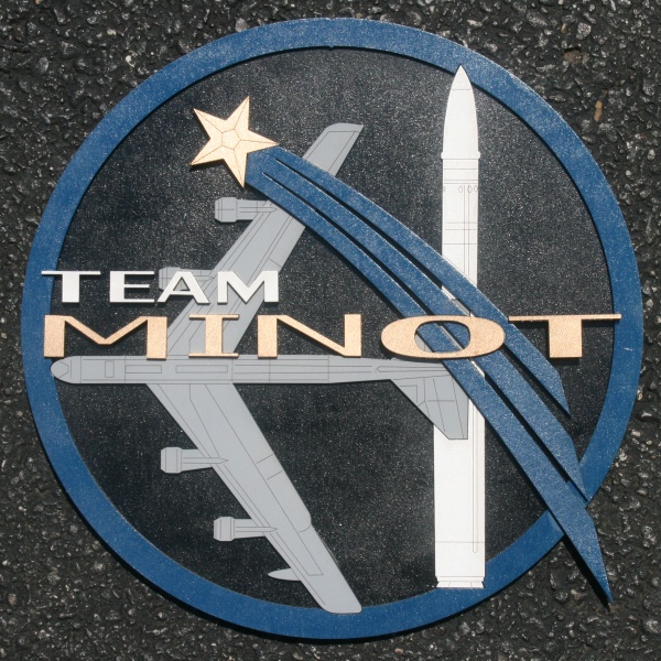 Team Minot - Black Back